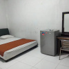 Отель SPOT ON 92890 Losmen Bahalap Syariah Marabahan, фото 4