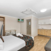 Отель Castle Crest Motel, фото 4