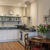 Отель Charming One Bedroom Apartment, фото 3
