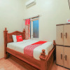 Отель OYO 3715 Ndalem Jogja Cupuwatu Syariah, фото 8
