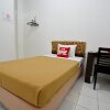 Отель ZEN Rooms Basic Near Pasar Baru, фото 11