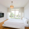 Отель Private Garden Oasis in 4-bed Flat, With Hotel Perks, фото 15