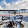Отель Contemporary Slopeside Condo, фото 20
