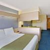 Отель Microtel Inn And Suites Statesville, фото 3