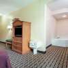 Отель Howard Johnson by Wyndham Airport, фото 4