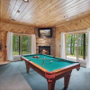 Отель Wolf Den 4 Bedroom Cabin by Redawning, фото 17