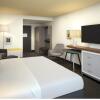 Отель Holiday Inn & Suites Houston NW - Willowbrook, an IHG Hotel, фото 3