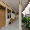Отель RedDoorz Near RS Awal Bros Sudirman Pekanbaru, фото 6