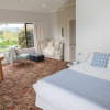 Отель Clover Downs, фото 2