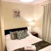 Отель Superior Two-Bed Apartment with Free Parking, CV1 Coventry, фото 5