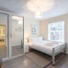 Отель Stylish 4 Bedroom Property in East London, фото 4