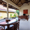 Отель PB - Villa 3 - 3BR · 3-BR Private Pool Villa Walk to Seminyak Beach, фото 12