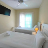 Отель Spacious Apartment With Jacuzzi and Pool Access, фото 4
