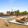 Отель Bonanza In The Desert - Pool, Hot Tub, Grill 3 Bedroom Home by RedAwning, фото 11