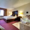 Отель Fireside Inn & Suites, фото 36