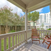 Отель New Listing! Heights Bungalow in Greater Heights Houston, Child-friendly, Work-cation, Sleeps 8, фото 7