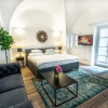 Отель Deluxe Loft With King Bed Private Parking in the old Town of Krems, фото 2