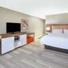 Отель Hampton Inn & Suites Oakwood Village-Cleveland, фото 4