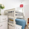 Отель Mordenised 2 Bedroom House Close to City Centre, фото 12