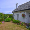 Отель Holiday Home Caernarfon View Cottage в Llanidan