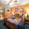 Отель The Bear Essentials 3 Bedrooms 3 Bathrooms Cabin, фото 4
