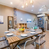 Отель Super nice townhouse in city center, 10 minutes walk to beach, night market ..., фото 2
