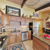 Отель Updated Mountainside With Hot Tub 2 Bedroom Condo, фото 11
