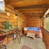 Отель Hakuna Matata - 2 Br cabin by RedAwning, фото 19