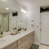 Отель Chic Anchorage Townhome < 1 Mi to Kincaid Park!, фото 8