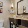 Отель Comfort Suites Central, фото 10