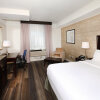 Отель Holiday Inn & Suites Windsor Ambassador Bridge, an IHG Hotel, фото 3
