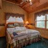 Отель Douglas Lake Hilltop Hideaway, фото 22