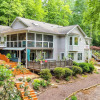 Отель Blue Ridge Mtn Retreat: Porches & Creek Access, фото 1