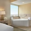 Отель Hilton Ocean City Oceanfront Suites, фото 2
