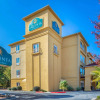 Отель La Quinta Inn & Suites by Wyndham Atlanta-Union City, фото 1
