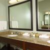 Отель DoubleTree Suites by Hilton Raleigh - Durham, фото 9