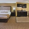 Отель La Quinta Inn & Suites by Wyndham Hot Springs, фото 5