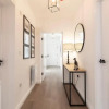 Отель NEW Sleek & Stylish 2BD Flat - Heart of Haworth, фото 10