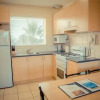 Отель Baybeachfront Apartments, фото 11