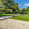 Отель Find Peace - Bird Tiny House in Japanese Garden, фото 1