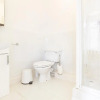Отель The Hive House - Large Light-Flooded 6BDR Townhouse, фото 8