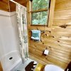 Отель Willow Creek 2 Bedroom Cabin by Redawning, фото 5