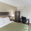 Отель Econo Lodge Inn & Suites Plattsburgh в Платтсберге