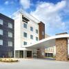 Отель Fairfield Inn & Suites by Marriott Springfield North, фото 1