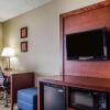 Отель Comfort Inn & Suites Jackson - West Bend, фото 32