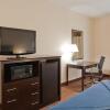 Отель Wingfield Inn & Suites, фото 3