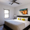 Отель Stellar By Avantstay Modern Artist's Loft in Old Town w/ Patio, фото 17