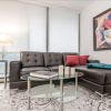 Отель Amazing 1BR in Popular King West, фото 3