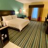 Отель Holiday Inn Express & Suites Orlando East - UCF Area, an IHG Hotel, фото 5