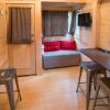 Отель Mount Hood Village Lincoln Tiny House 2, фото 4